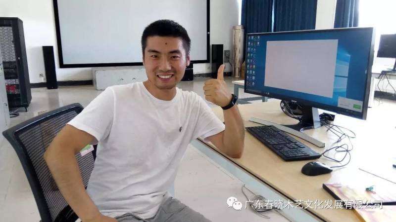 促進(jìn)校企合作，傳遞紅木雅韻——第一屆“楚風(fēng)木韻”家具創(chuàng)意設(shè)計大賽圓滿落(圖7)