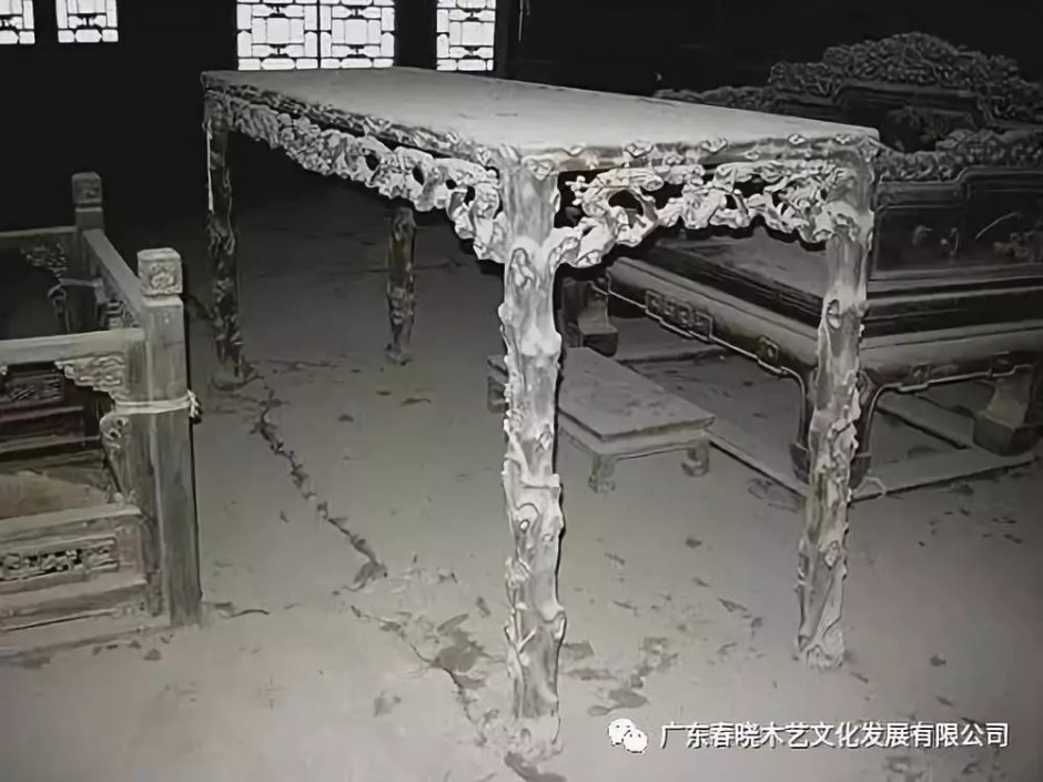 老紅木家具的修復(fù)過程，一經(jīng)修復(fù)煥然一新(圖1)