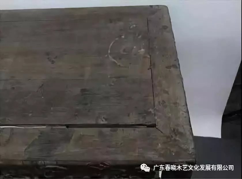 老紅木家具的修復(fù)過程，一經(jīng)修復(fù)煥然一新(圖16)