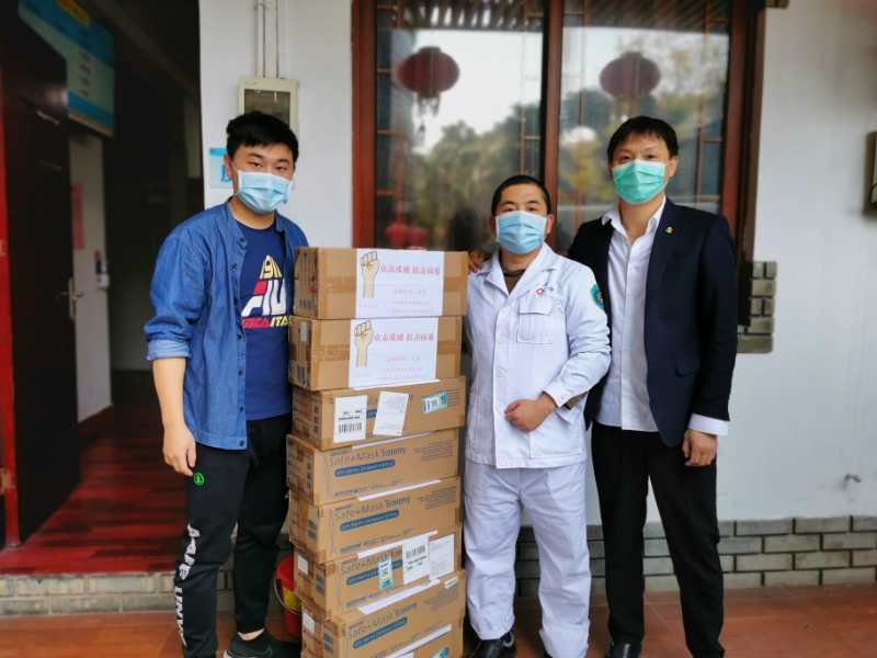 眾志成城，共抗疫情-春曉木藝在行動(dòng)(圖1)