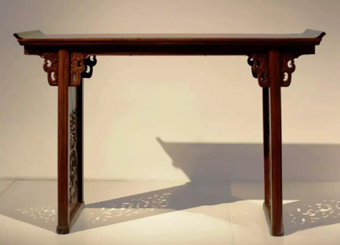 中式翹頭案，中式家居不可或缺的經典元素(圖1)