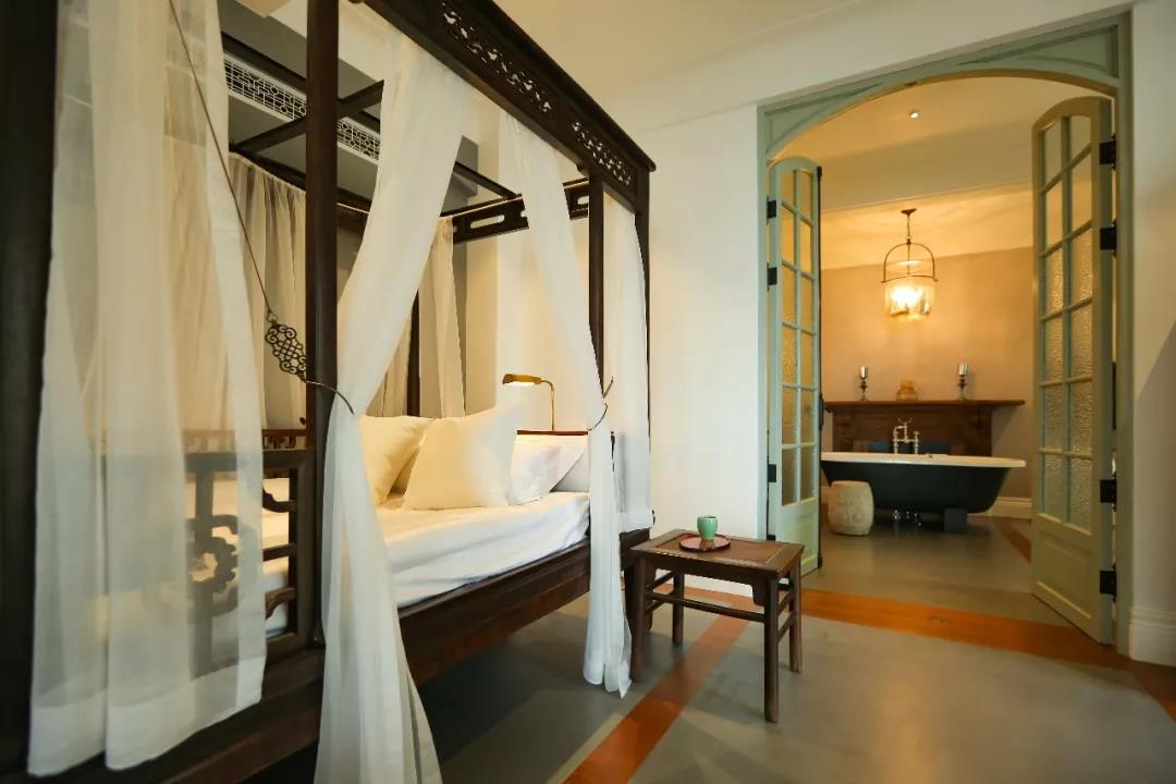 紅木家具PK“高檔”洋家具，哪個(gè)貴得有道理呢？(圖2)