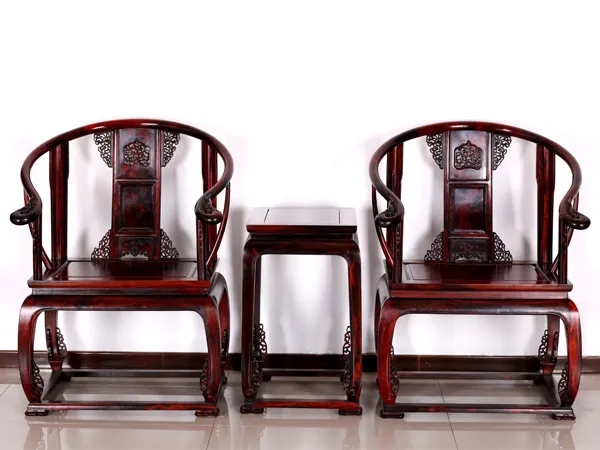 擁有這些特點的中式家具，會讓人發(fā)自心底的喜愛。(圖1)